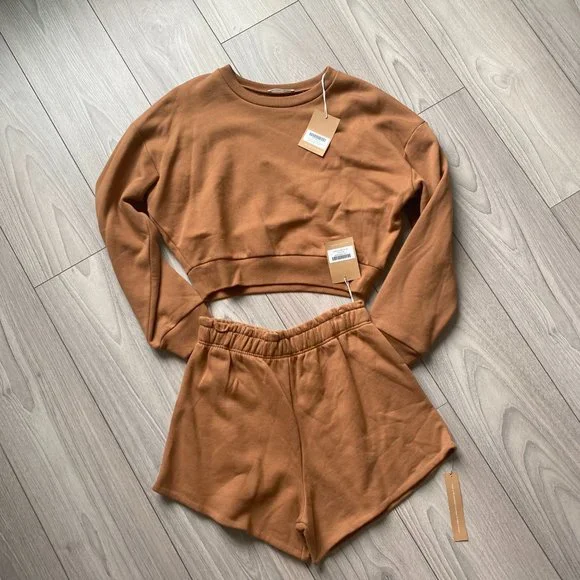 REFORMATION Hunter Classic Sweatshirt & Riley Short - Butterscotch - Picture 3 of 8